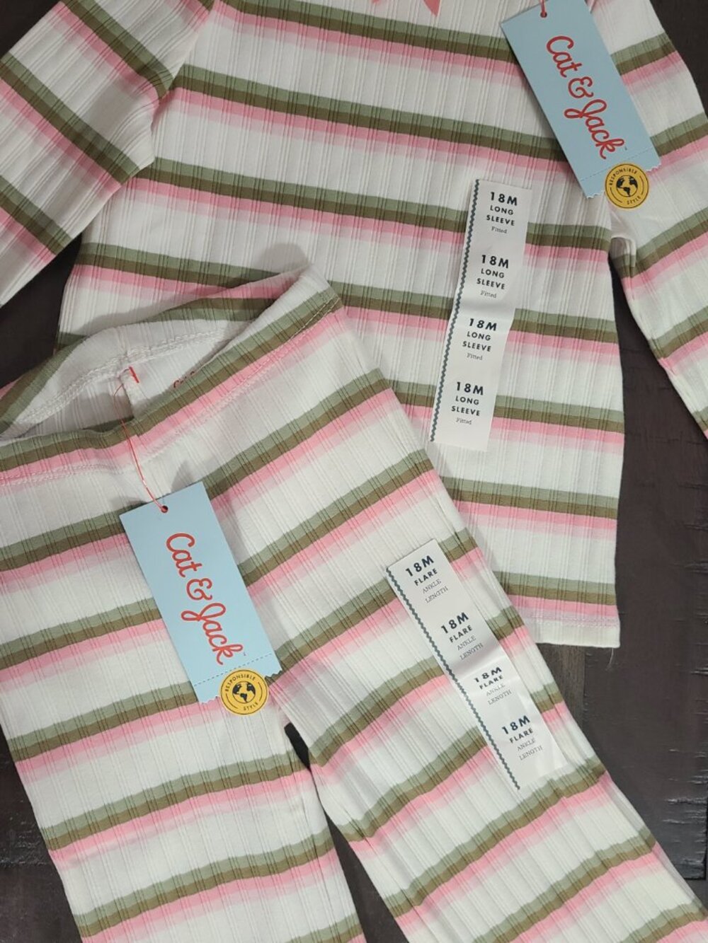 🤎 Cat & Jack Matching Set - Picture 3 of 3